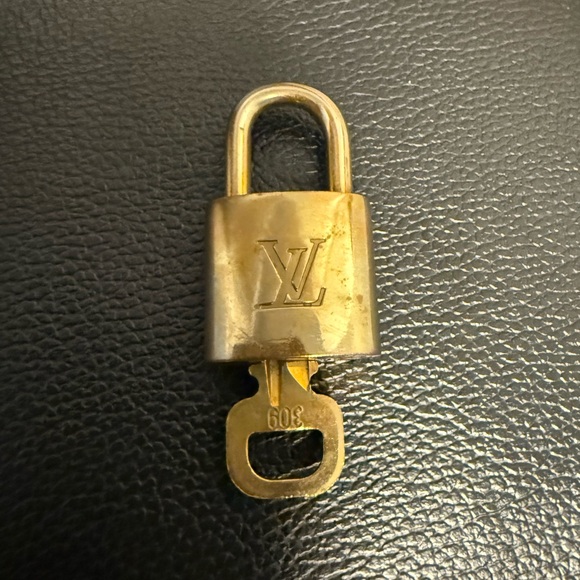Louis Vuitton Gold Padlock with Key Authentic - Picture 4 of 6